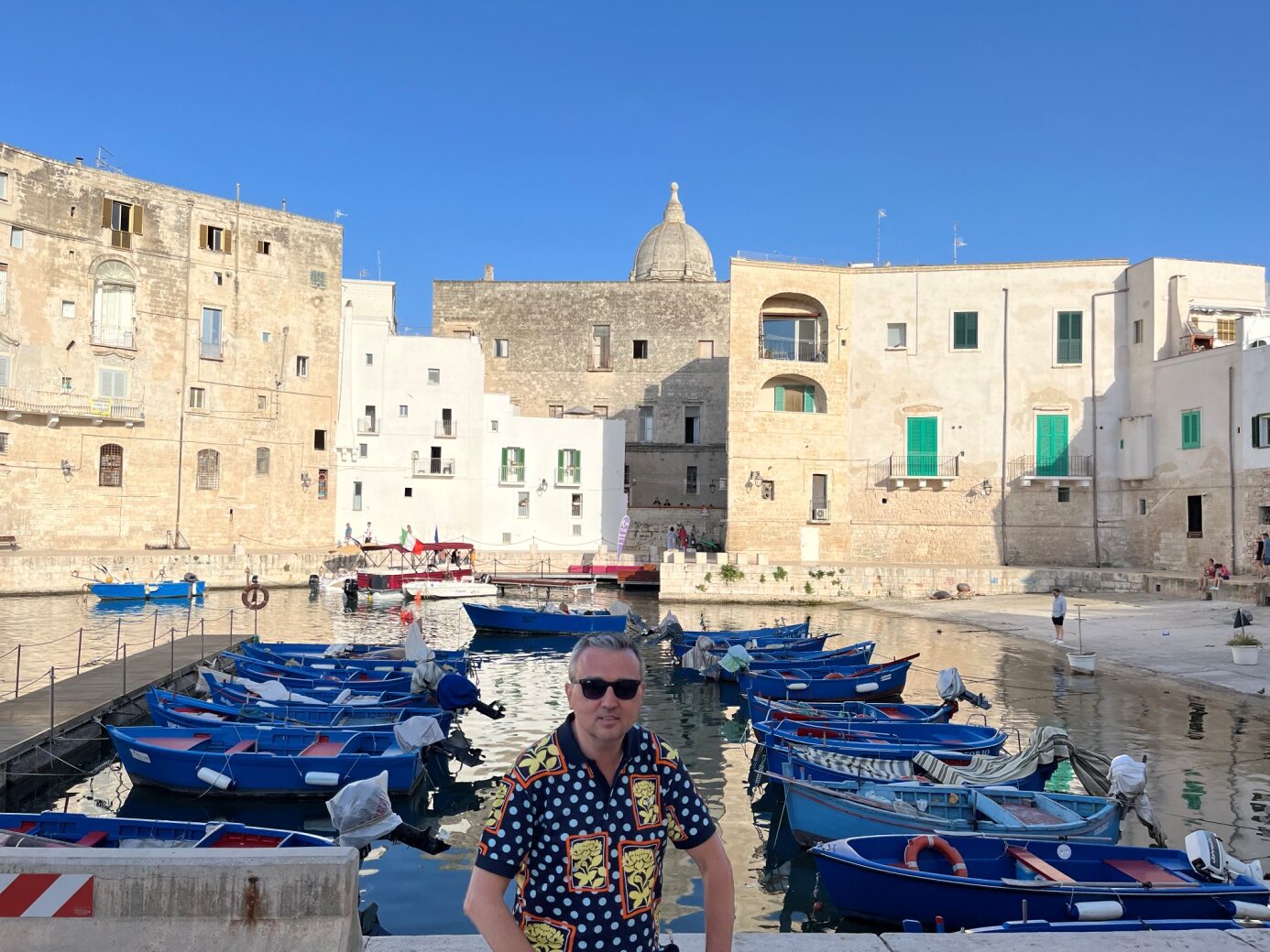 İTALYA; (PUGLIA) – Bari, Polignano a Mare, Monopoli, Alberobello, Lecce, Ostuni